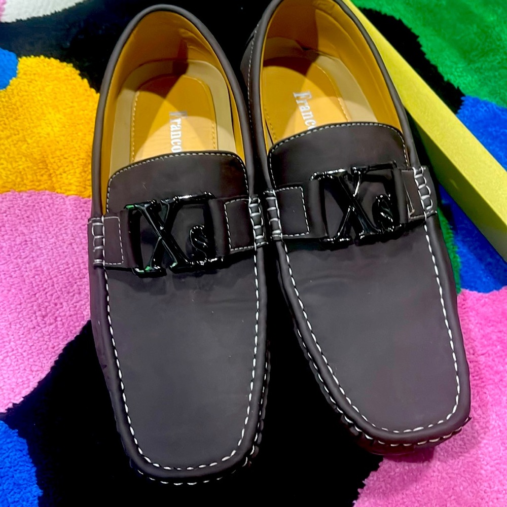 Gently used shoes loafers for men 100% authentic looks like new